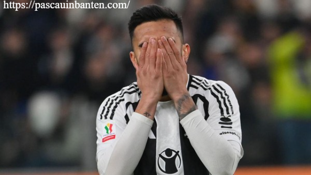 Nathan Ake Isyaratkan Kepergian